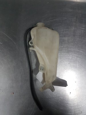 Yamaha R6 koelvloeistoftank.(gebruikt)