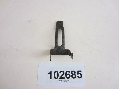 Yamaha YZF R6 5SL lucht klep (Air cut valve assy) bevestigingsbeugel