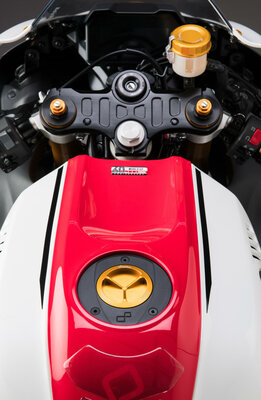 LIGHTECH Fuel Tank Cap Black/Gold Screw Locking Yamaha Yzf-R1