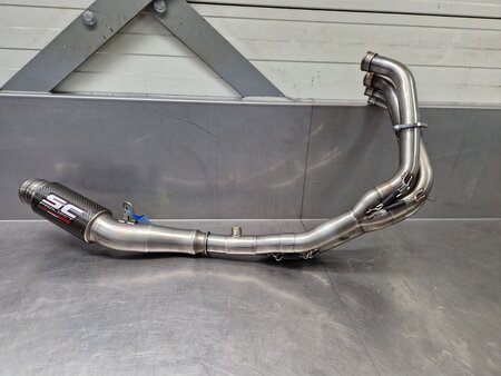 Yamaha R6 SC-PROJECT GP70-R demper met Black Widow voorbochten